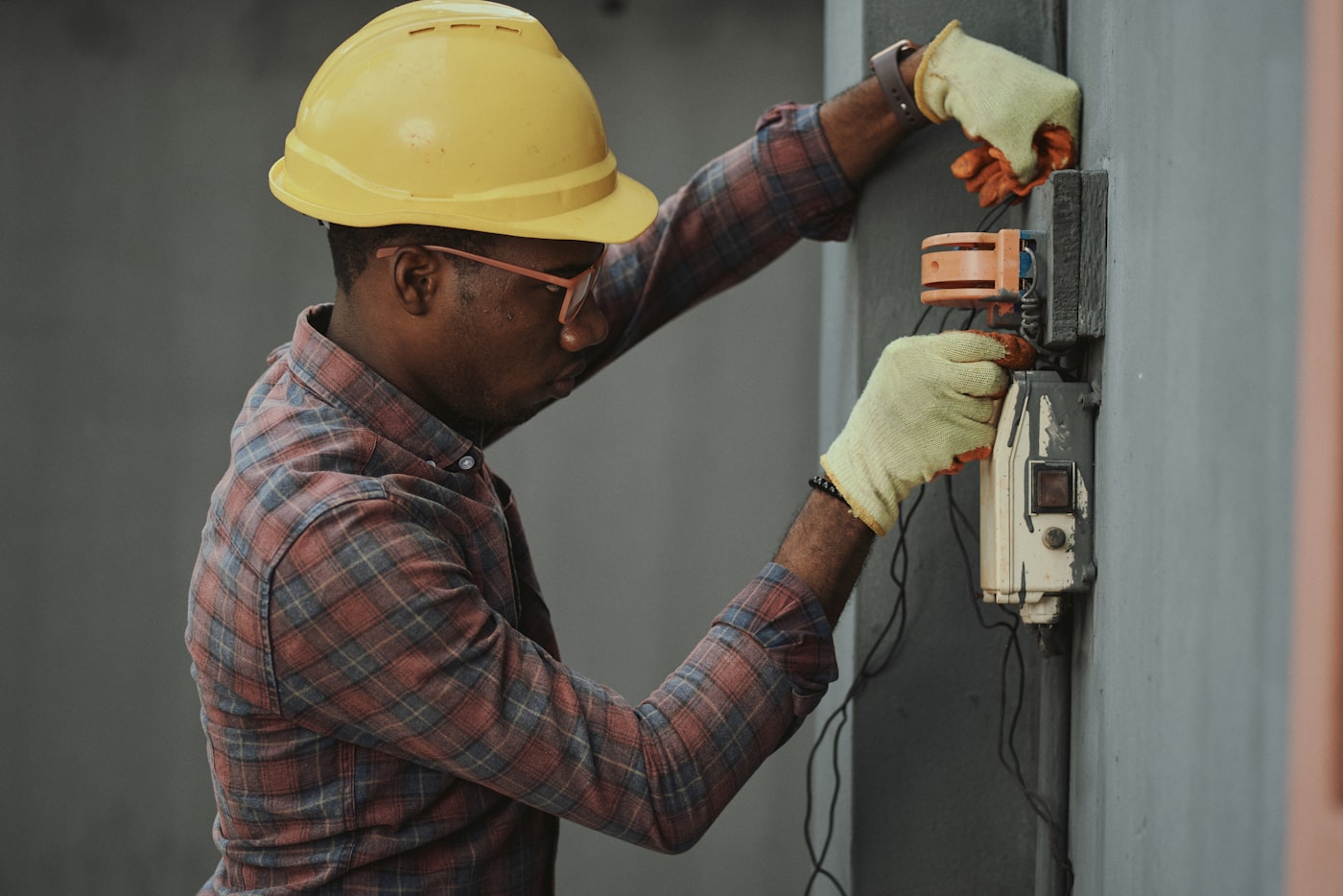 Electrical installation tools